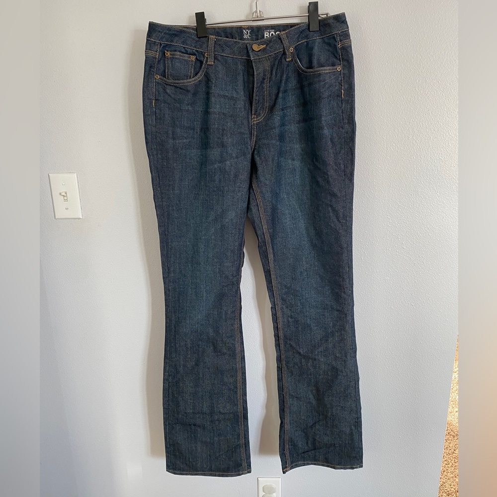 NY&C Low Rise Bootcut Curvy Jeans